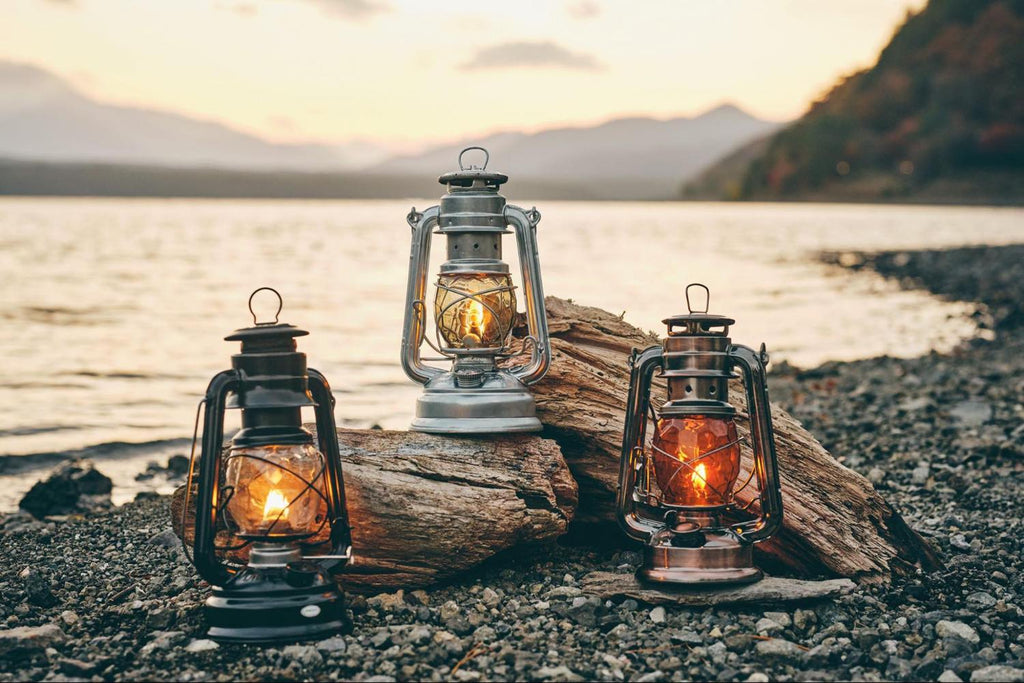 stories_lanternglobe-kv1-