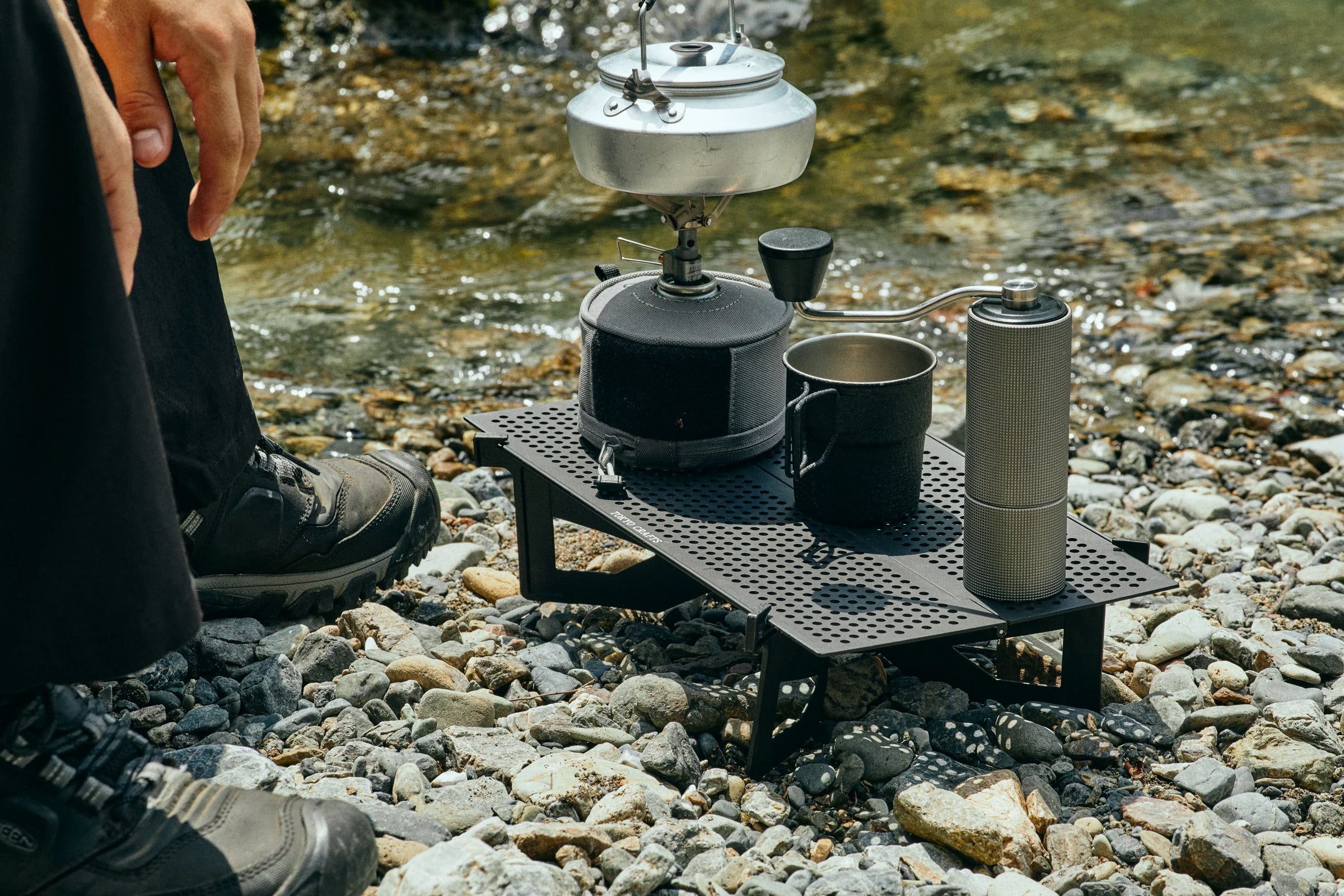 コンパクトなキャンプテーブル - TOKYO CRAFTSのキャンプ用品通販【公式】 コンパクトなキャンプテーブル - TOKYO CRAFTSのキャンプ用品通販【公式】