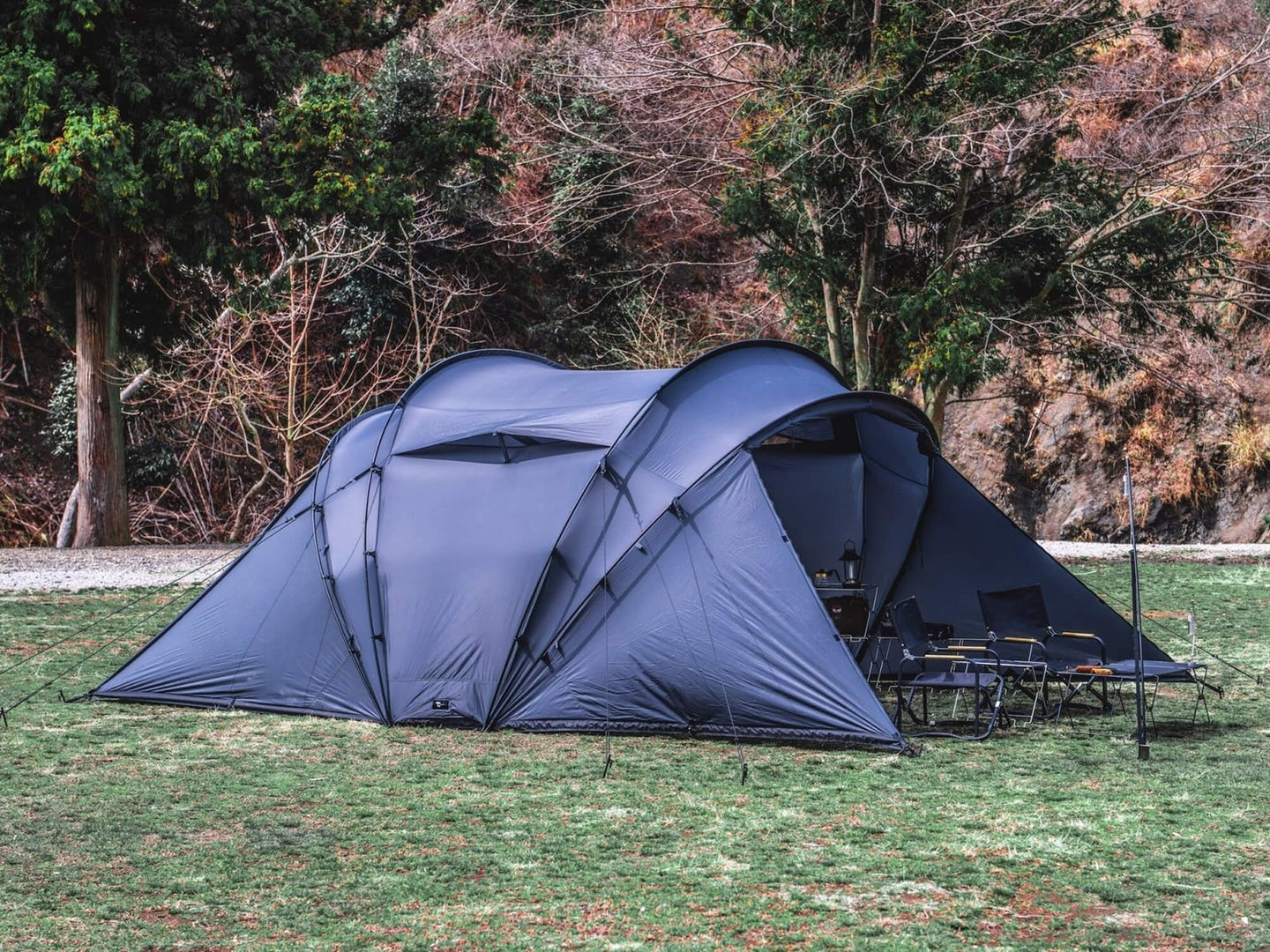 軽いのに広い、大きいのに簡単。