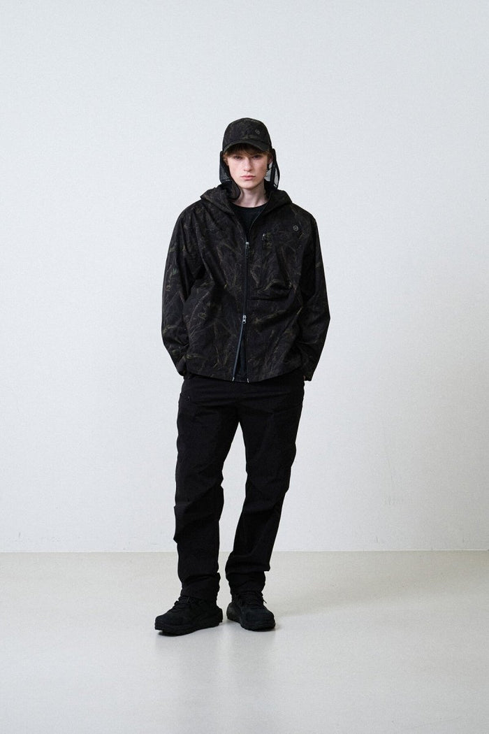 Airlite 3L Rain Jacketの着用（正面）