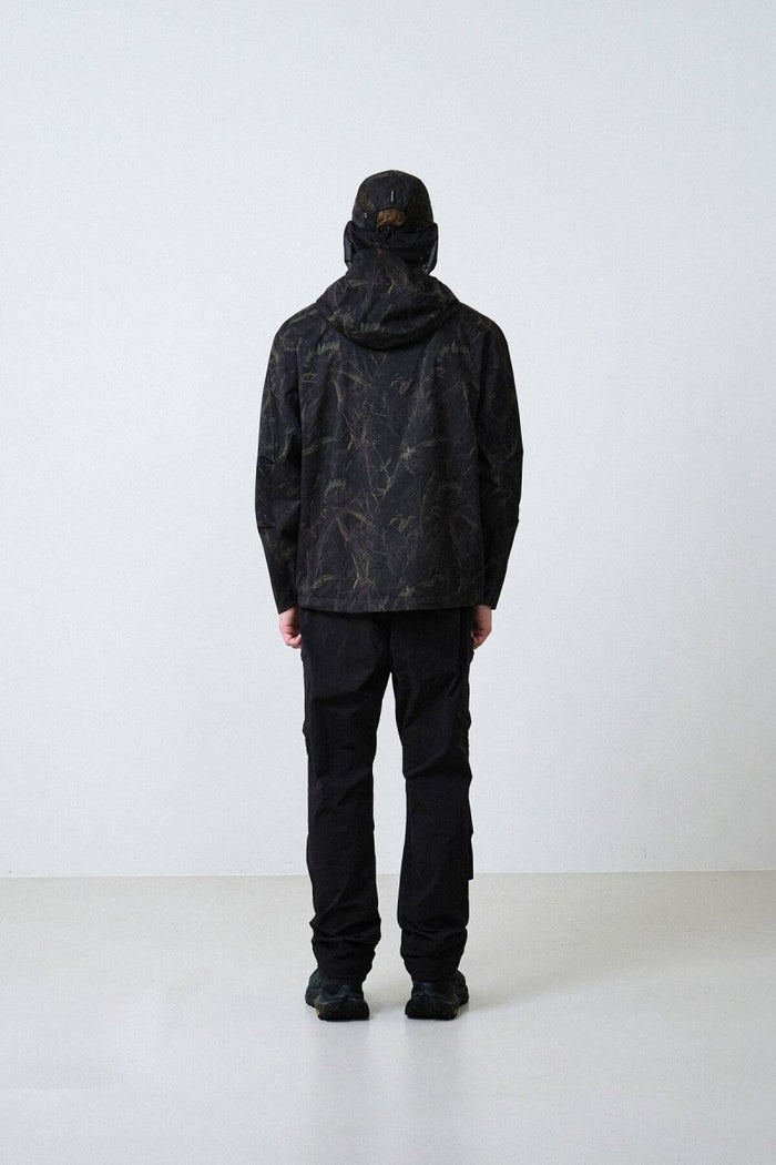 Airlite 3L Rain Jacketの着用（横）